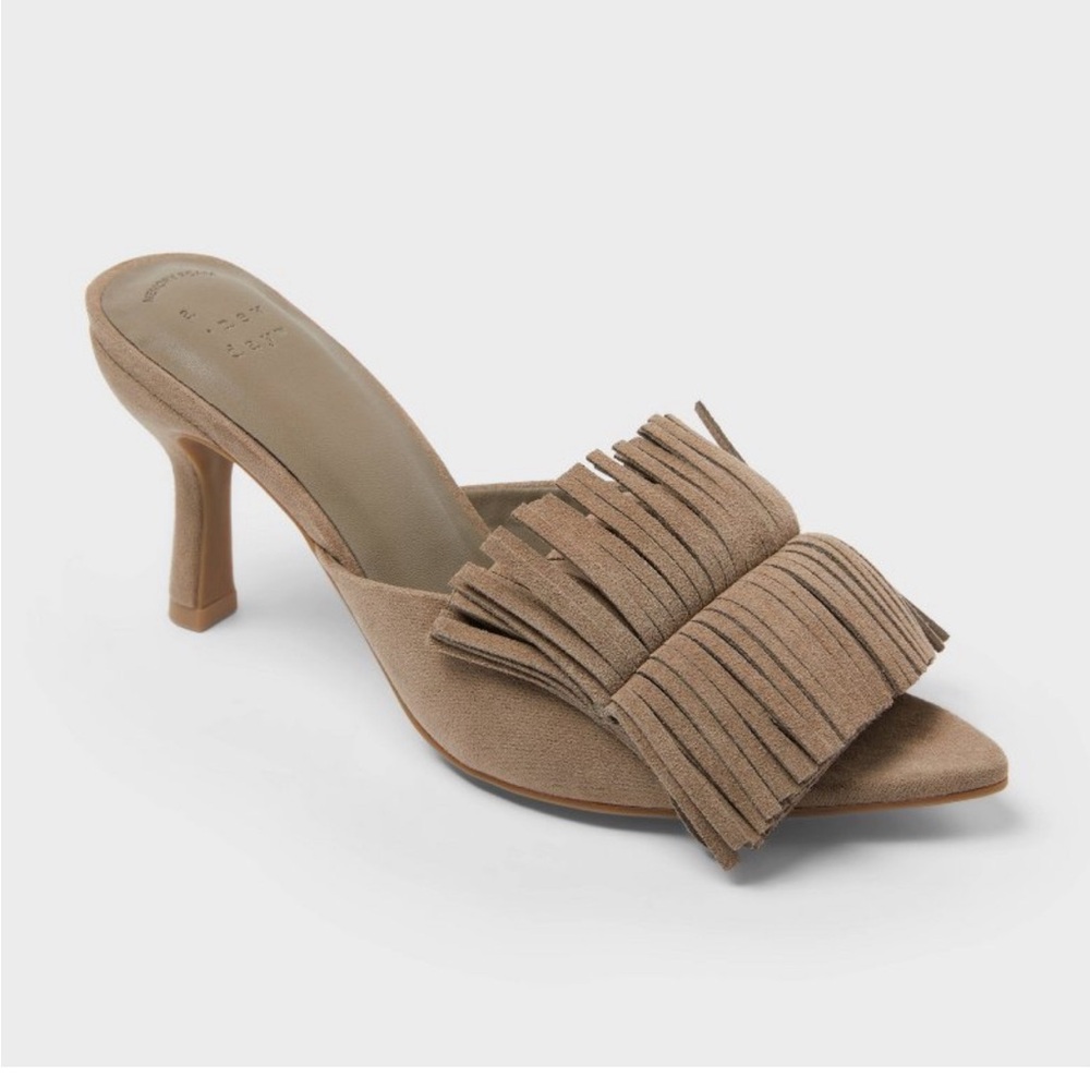 Women's Lyra Heels - A New Day